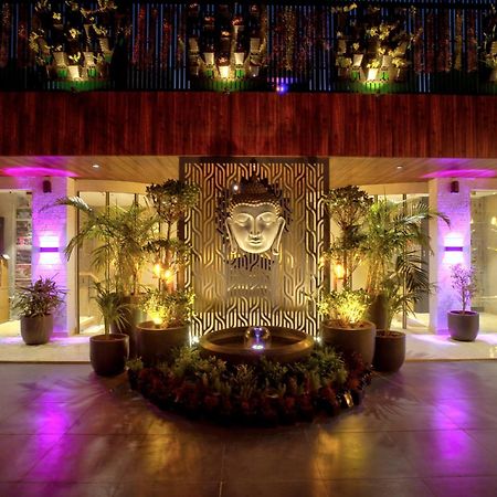 Newly Built Gold The Royal With Rooftop Restaurant - 2Mins Walk From New Delhi Rail Station & 5Mins From Connaught Place Exterior foto